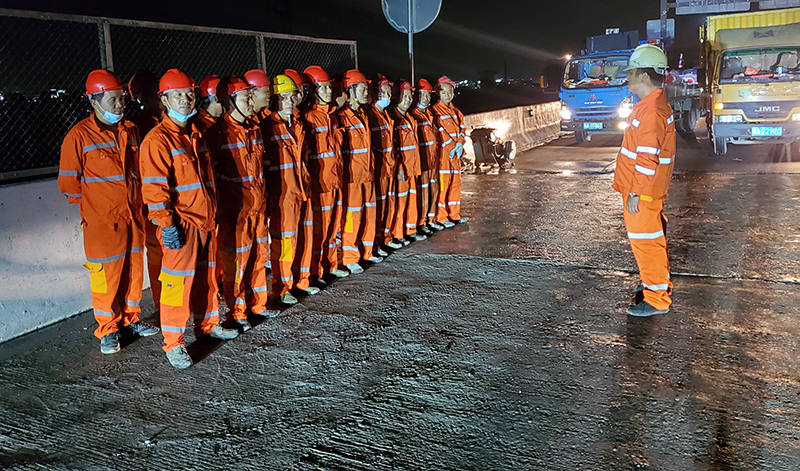 搶修前隊伍集合.jpg 搶修前隊伍集合.jpg